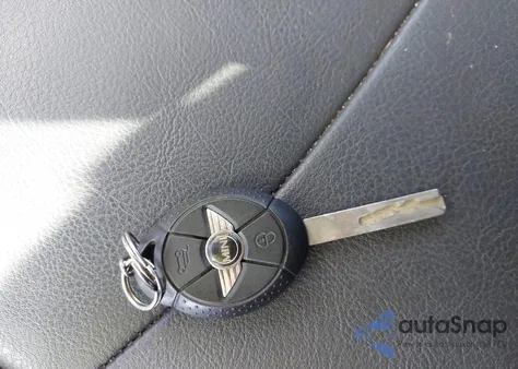 2007 Mini Cooper from USA, damaged, VIN WMWRH33537TJ43202